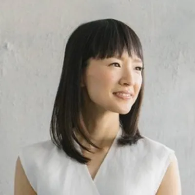 Marie Kondo - Book Recommendations (BookSelects)