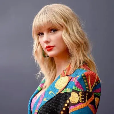 Taylor Swift - Book Recommendations (BookSelects)