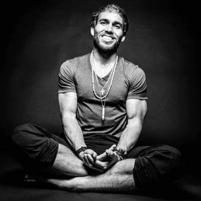 Travis Brewer - Book Recommendations (BookSelects)