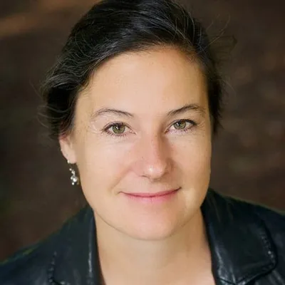 Danielle Teller - Book Recommendations (BookSelects)