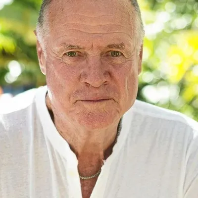 Mike Carlton - Book Recommendations (BookSelects)