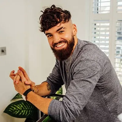 Gaz Oakley - Book Recommendations (BookSelects)