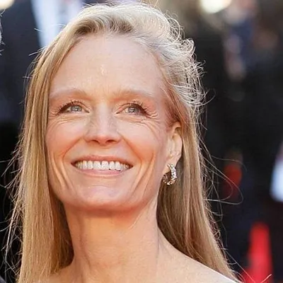 Suzy Amis Cameron - Book Recommendations (BookSelects)