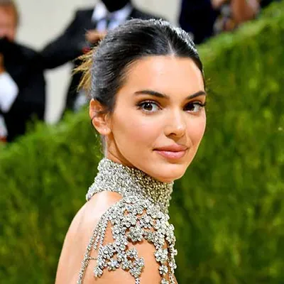 Kendall Jenner - Book Recommendations (BookSelects)