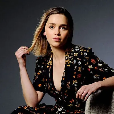 Emilia Clarke - Book Recommendations (BookSelects)