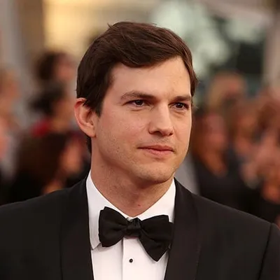 Ashton Kutcher - Book Recommendations (BookSelects)