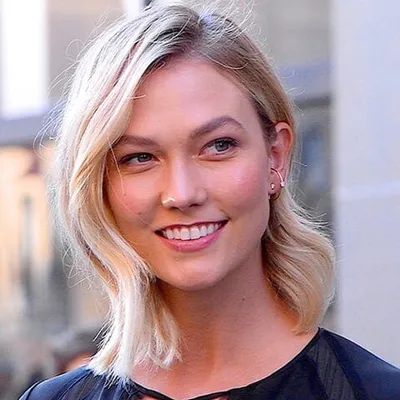 Karlie Kloss - Book Recommendations (BookSelects)