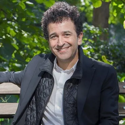 Safi Bahcall - Book Recommendations (BookSelects)